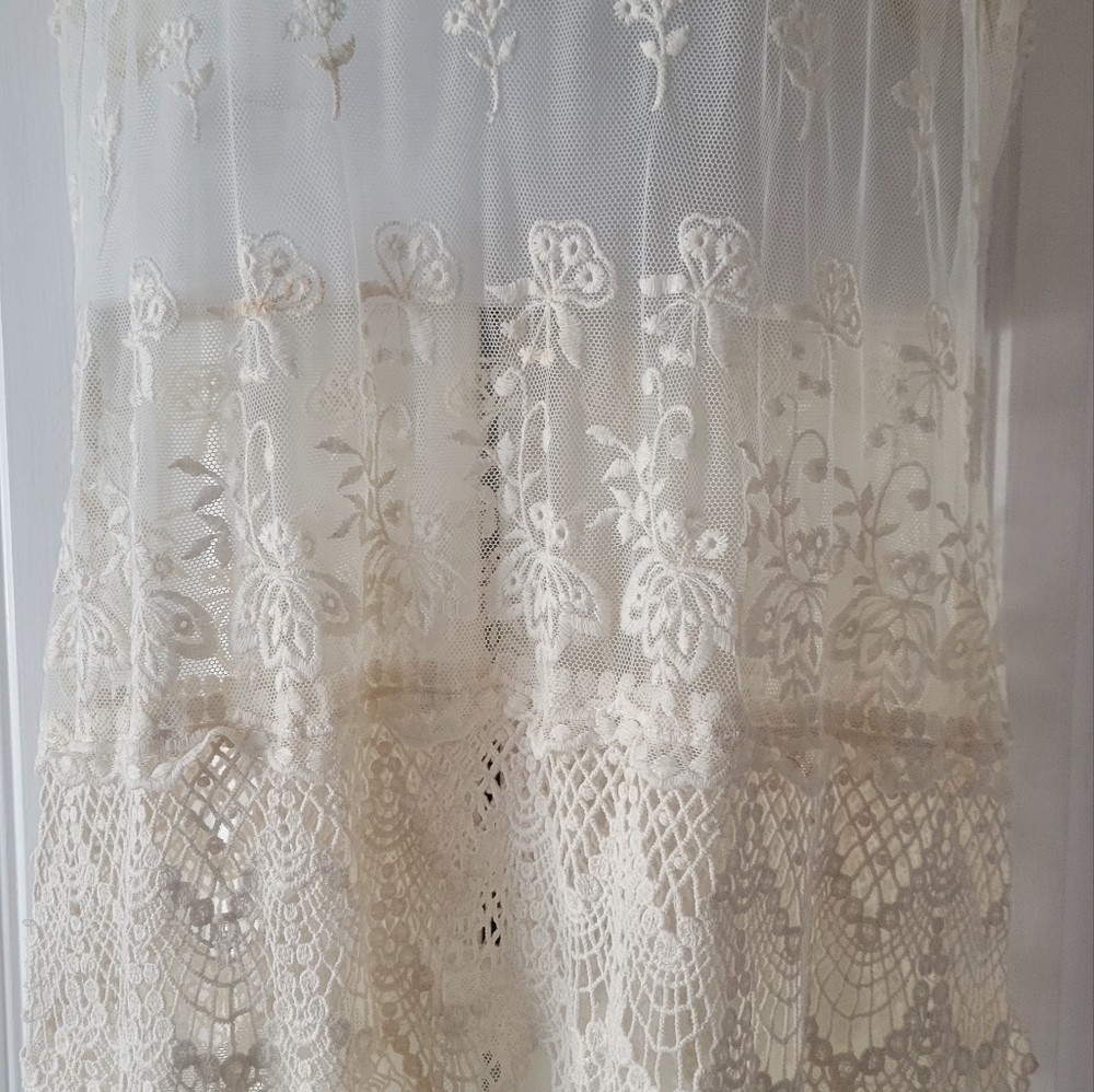 Boho Lace Maxi Dress in Ivory - Lightweight & Feminine - Picture 4 of 16